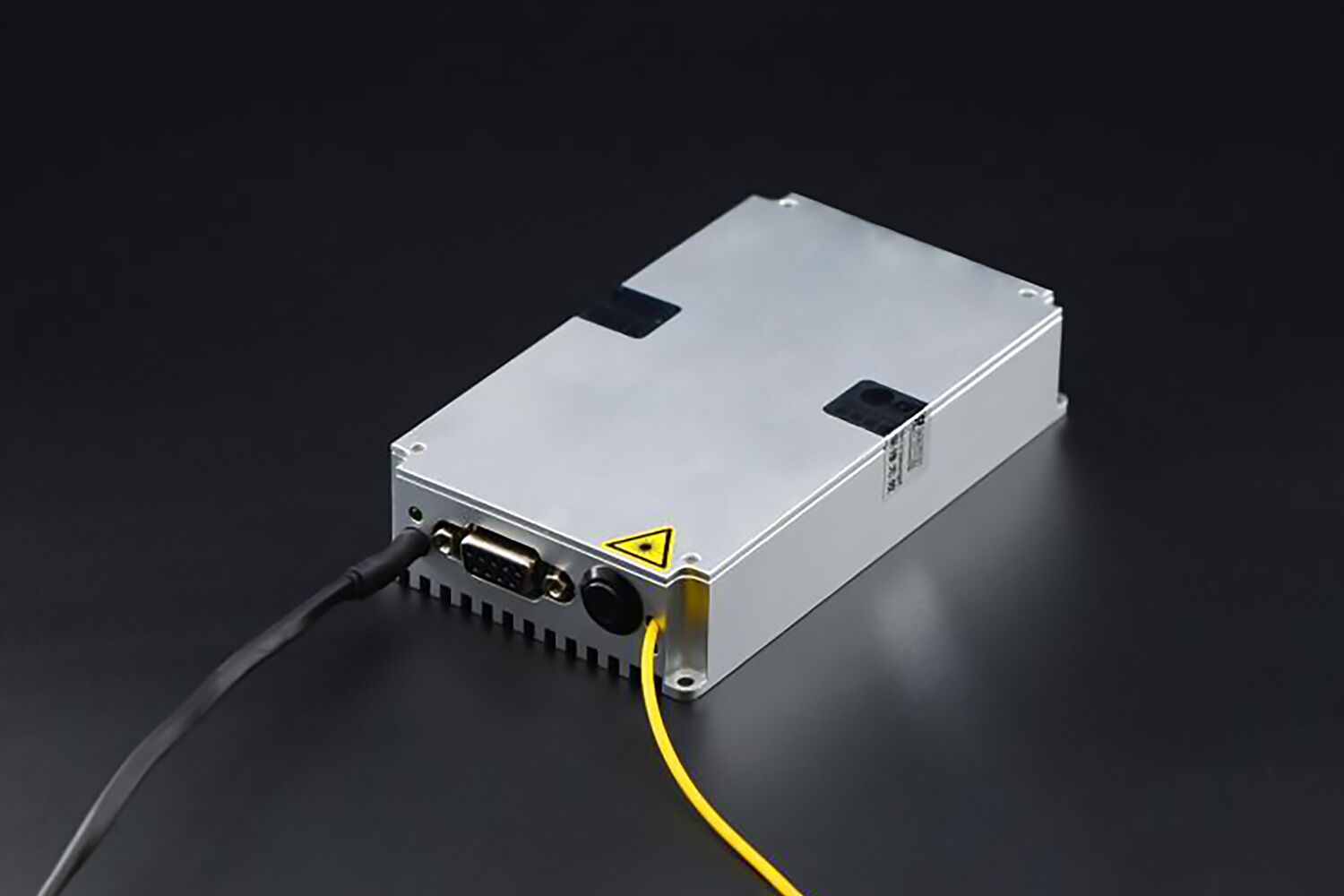 1550nm 高集成保偏脉冲光源（模块式）1.2μJ