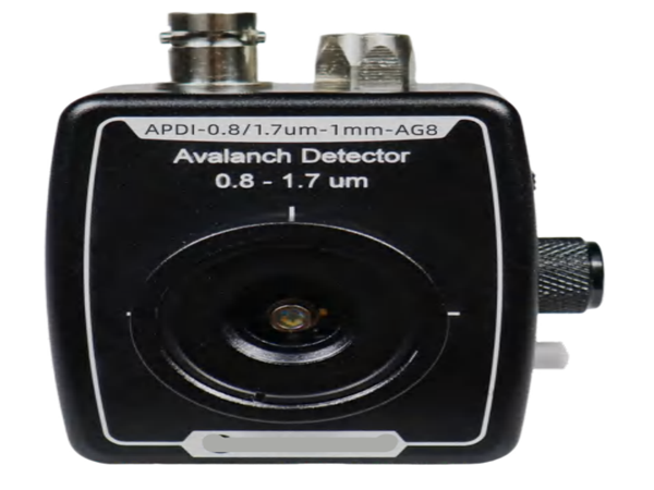 800～1700nm放大型雪崩式铟镓砷光电探测器（APD）--可调增益