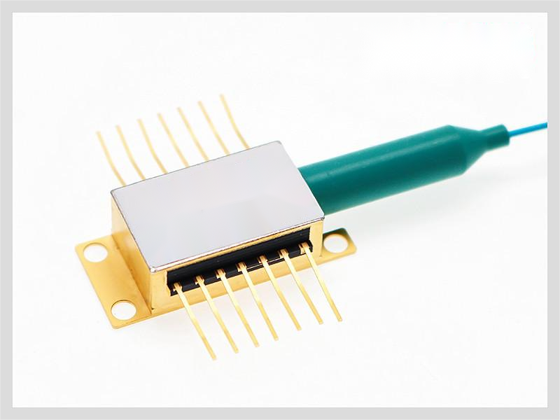 1360nm- 1455nm PM DFB激光器 带TEC